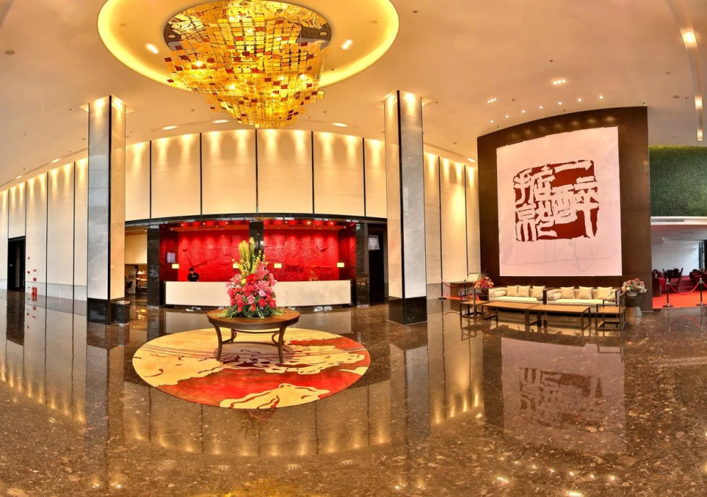 Experience Art Hotel