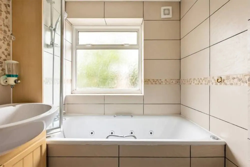 Cosy 3 Bedroom House in Kingston