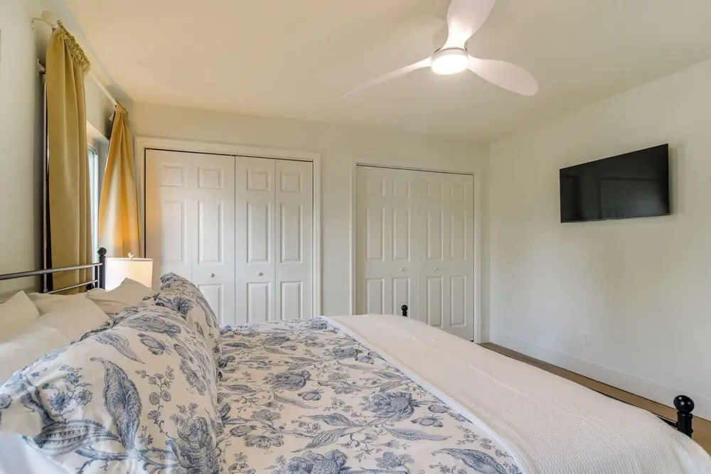 Sunsets, Tight Lines & Dock: Riverfront Ruskin Gem