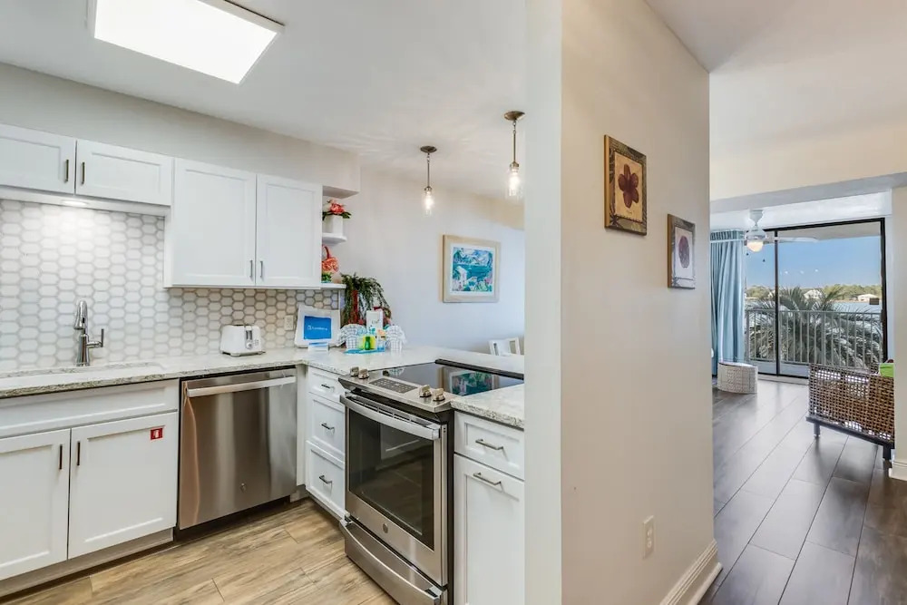 Compass Point 108