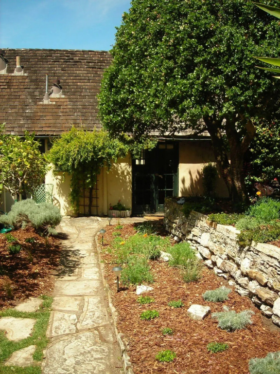 Edgemere Cottages