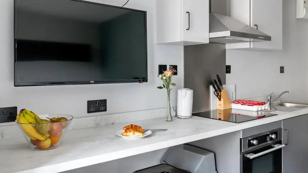 Comfortable and Convenient Studio