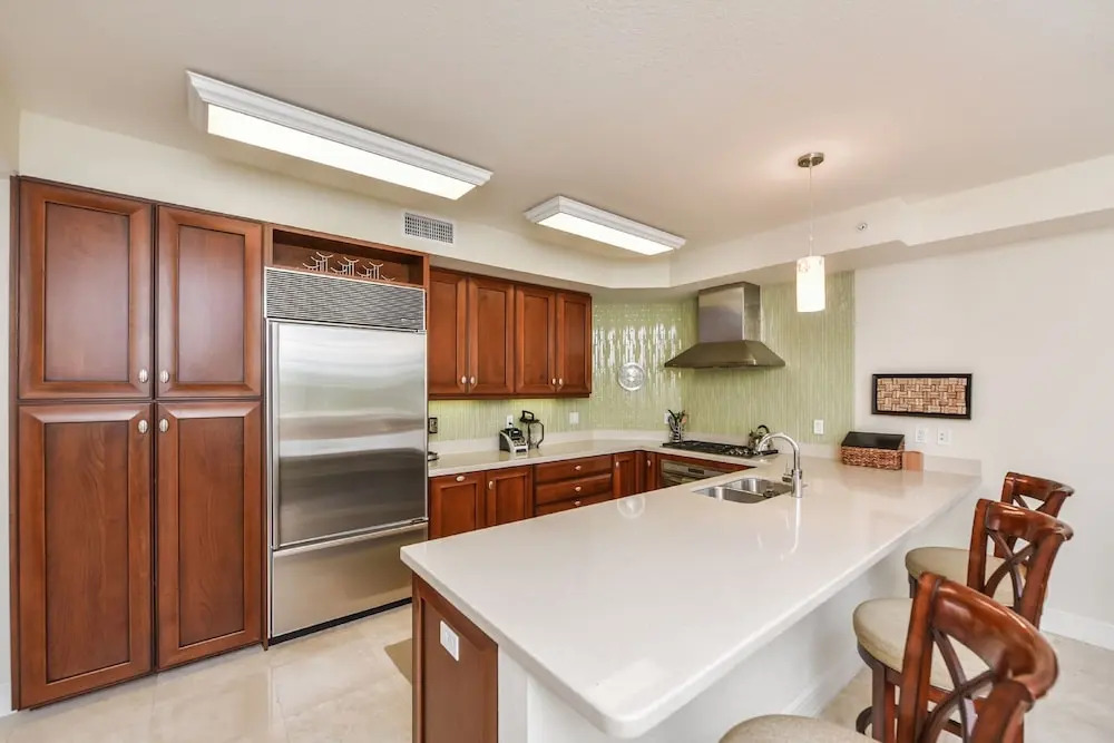 An Upscale Villa in the heart of Siesta Key on Beach Road