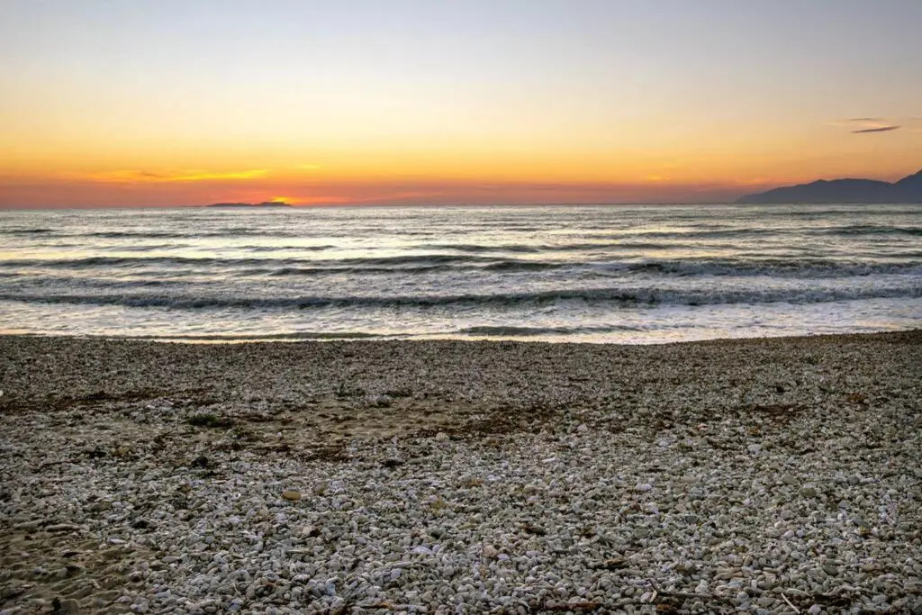 Maistro Beach House