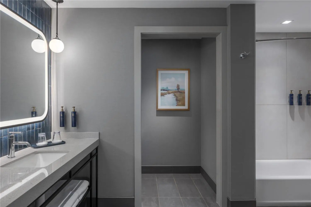 Hotel Avail Rogers, Tapestry Collection By Hilton