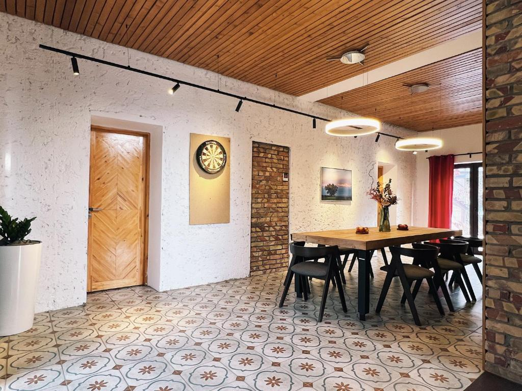 Alexa Luxury Mountain Home (Алекса Лакшери Маунтин Хоум)