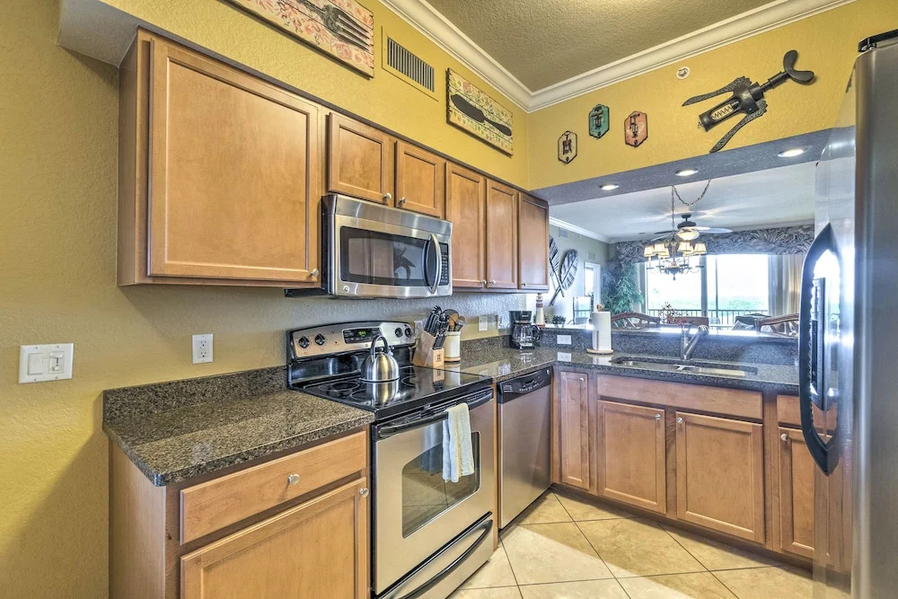 Classy River Strand Condo w/ Country Club Access!