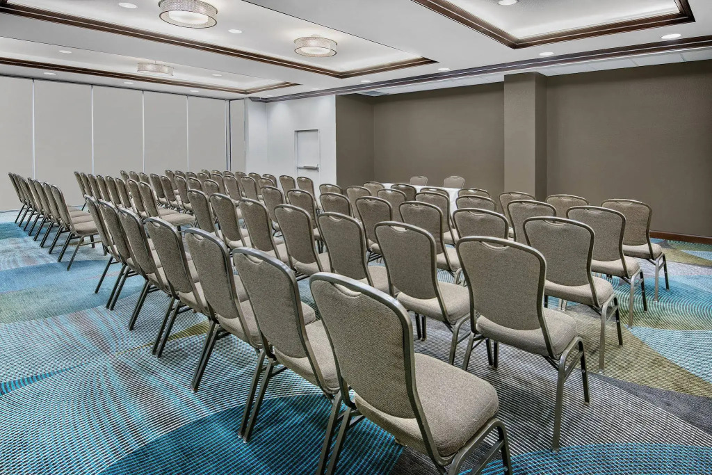 Holiday Inn & Suites College Station-Aggieland by IHG