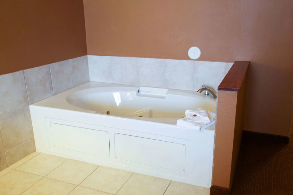 Comfort Inn & Suites Grinnell near I-80