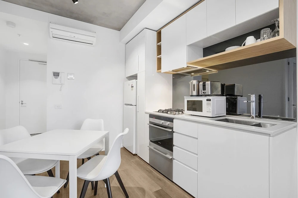 DreamHost Apartments at Carlson View