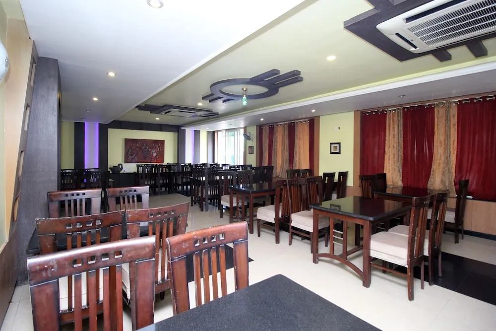 OYO 3058 Hotel Vishal Plaza