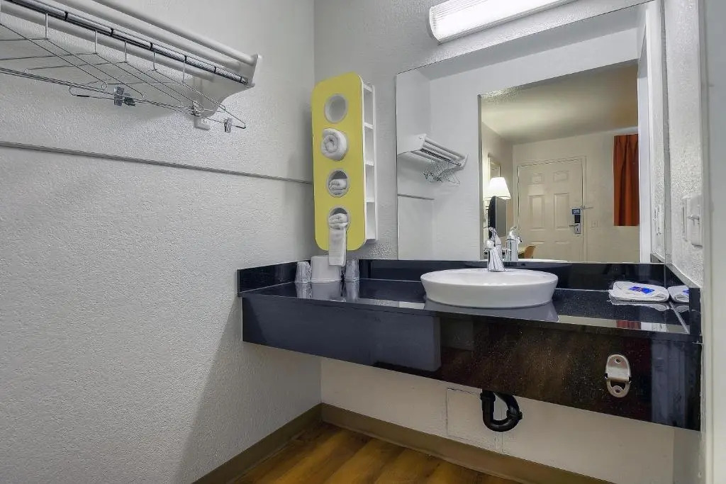 Motel 6 Chino, CA - Los Angeles Ontario