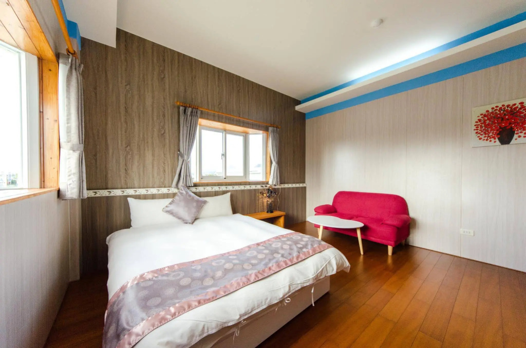 Hengchun Town Cabins(墾丁恆春小城民宿)