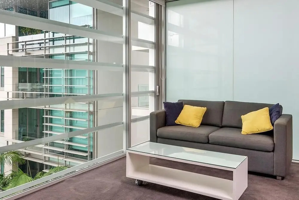 QV Lighter Quay One Bedroom Apt - 292