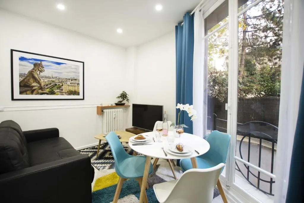 GuestReady - Bright and Spacious Apartment near Eiffel Tower