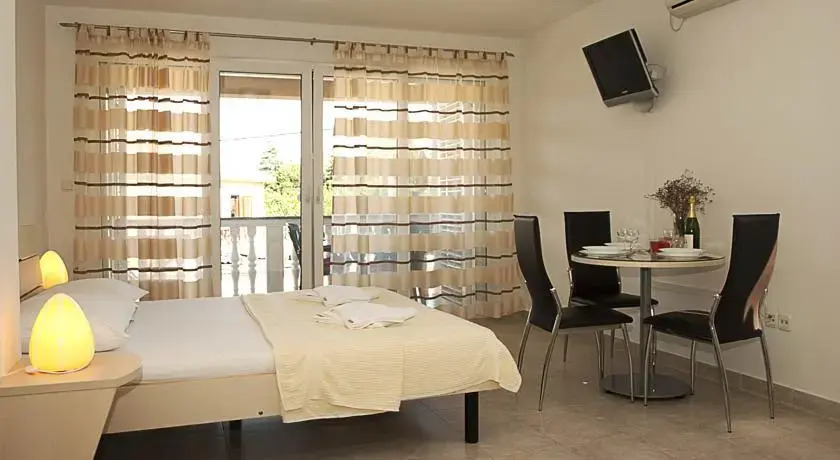Apartments Cavar