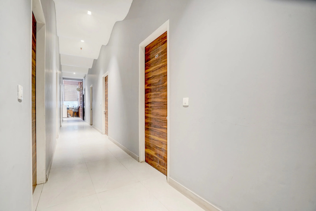Super Townhouse by OYO Red Cross Amritsar Formerly Amar Villa