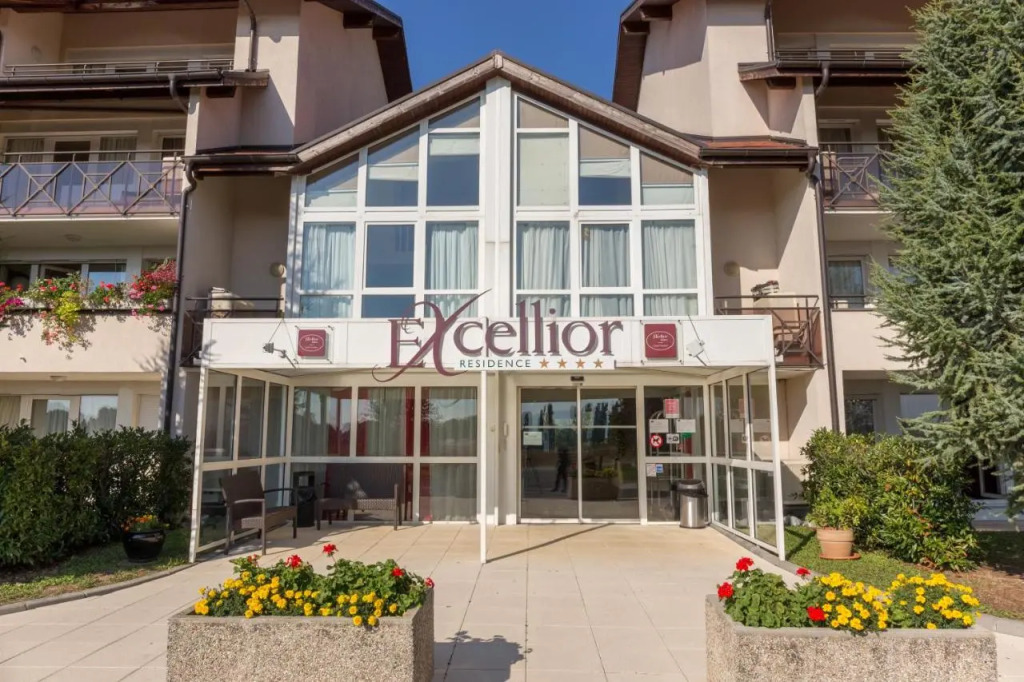 Adonis Grand Geneve Residence Excellior