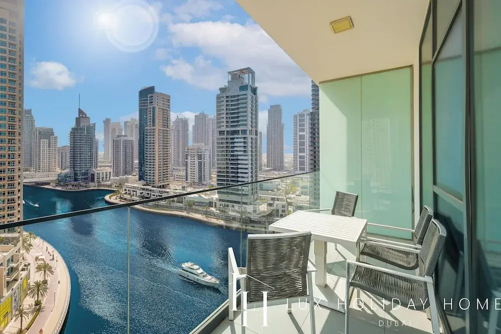 LUX Contemporary Suite Marina View 3