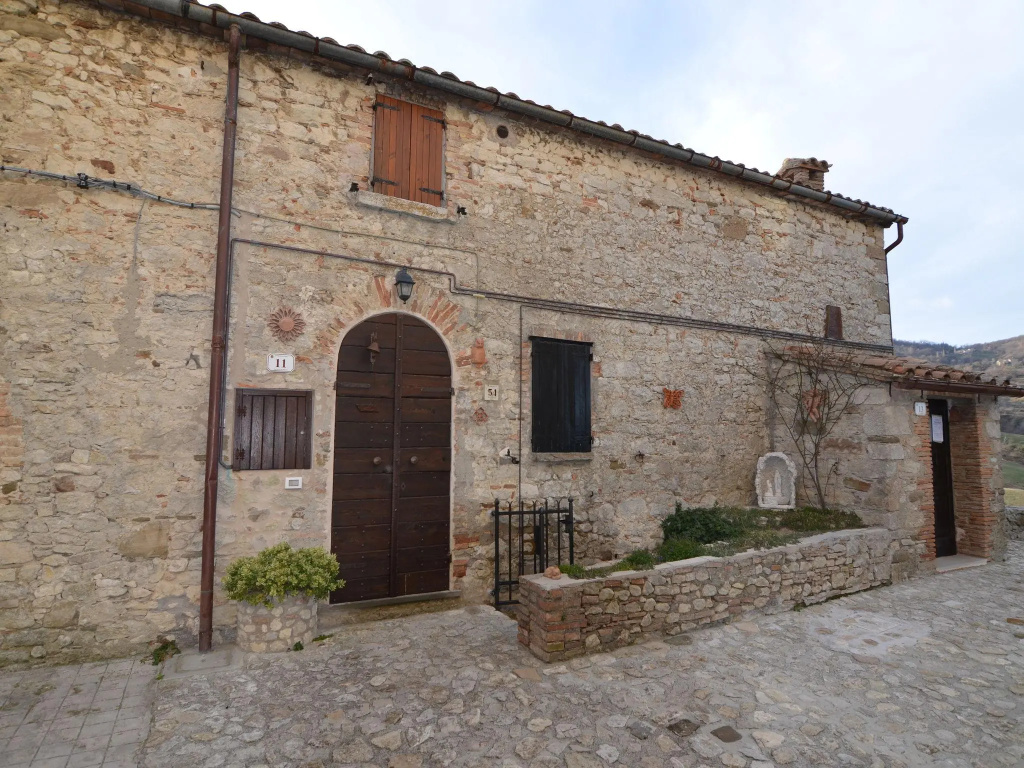 Appealing Apartment in Petrella Guidi with near Centre