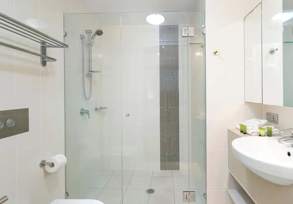 Elston Apartments - Q Stay