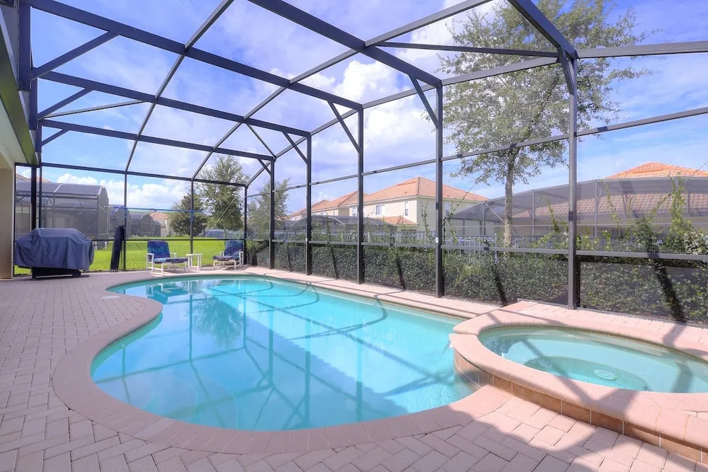 5BR 5BA Home in Windsor HIlls by CV-2538
