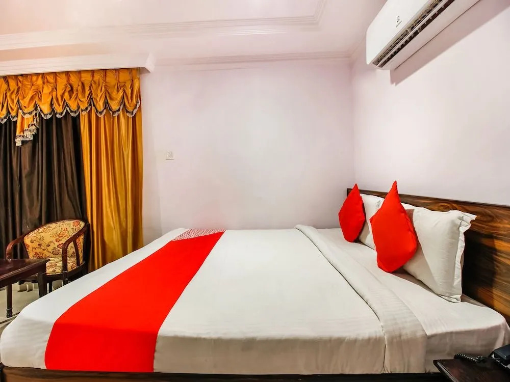 Collection O 36047 Hotel Srinivasa Residency
