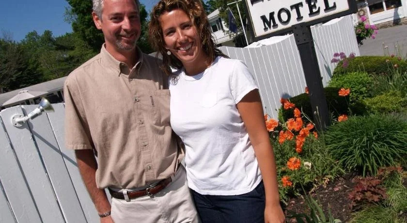 Knotty Pine Motel