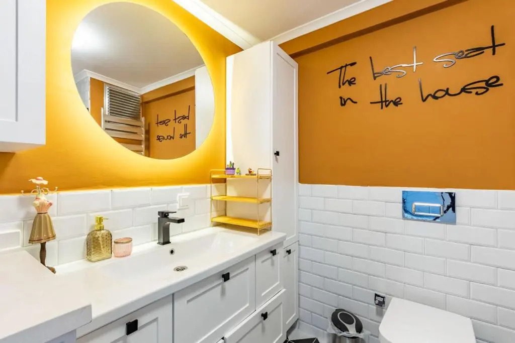 Stylish Apartment in Moda near Popular Attractions with Balcony
