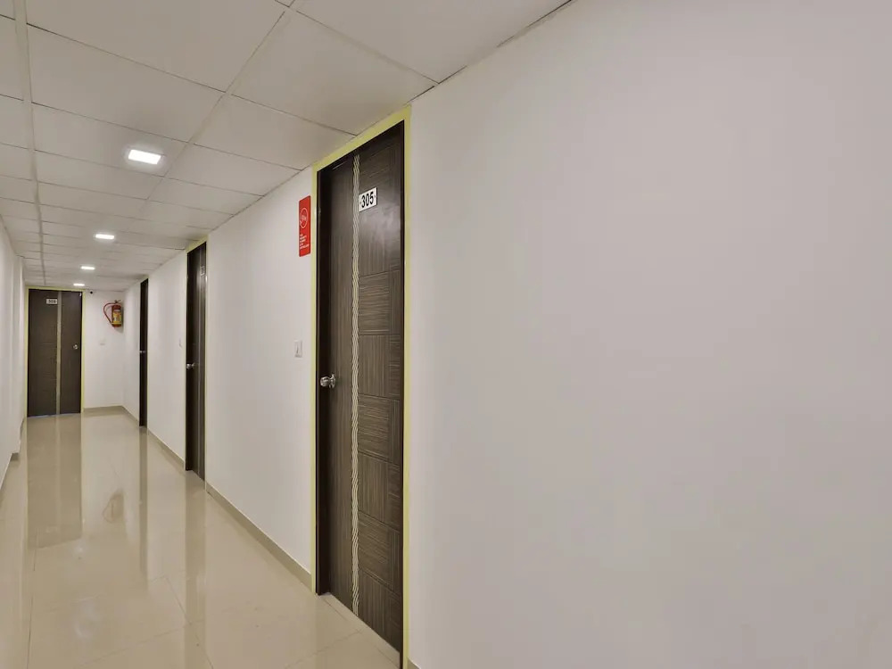 OYO 12229 Hotel Sarvagya