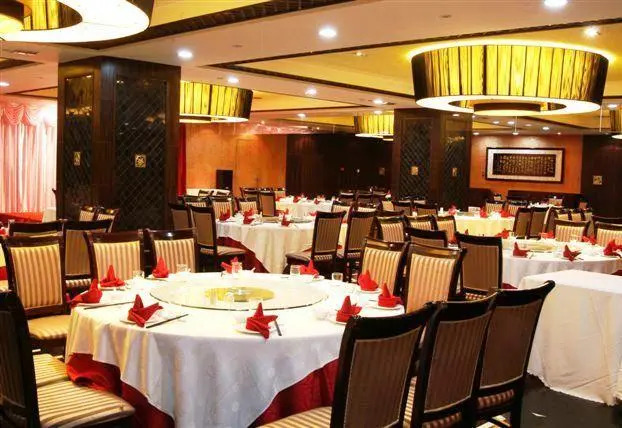 New Century Pujiang Hotel
