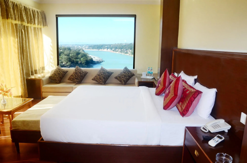 Divine Resort & Spa