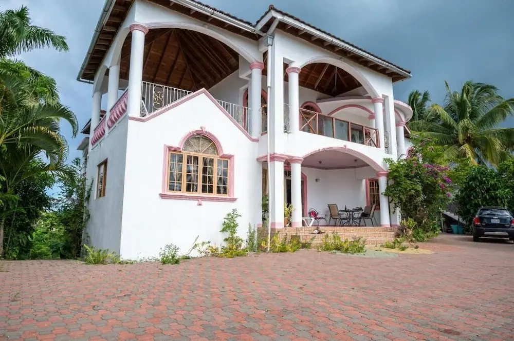 BurgAnn Villa