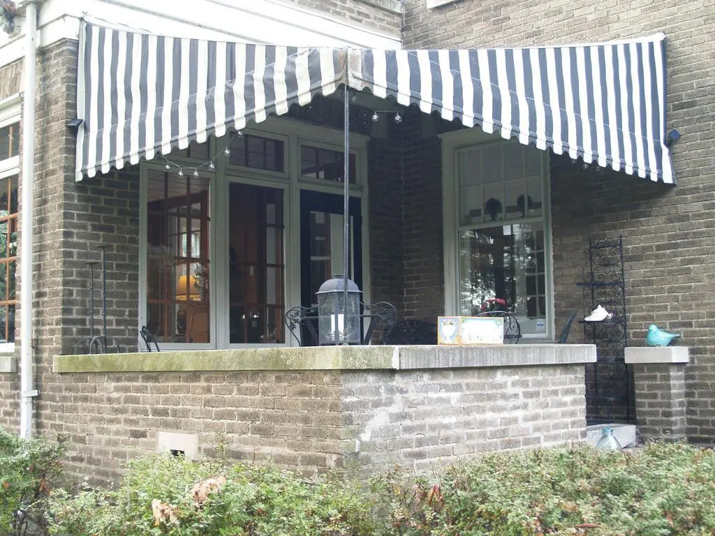 Hillcrest Inn