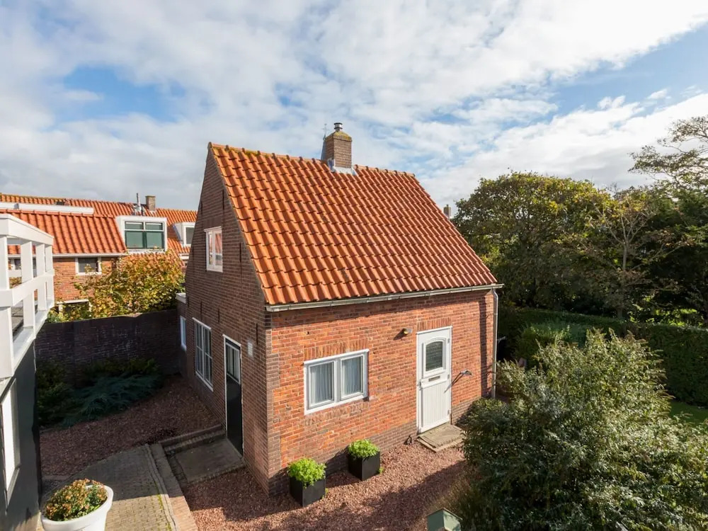 Quaint Holiday Home in Domburg with Terrace