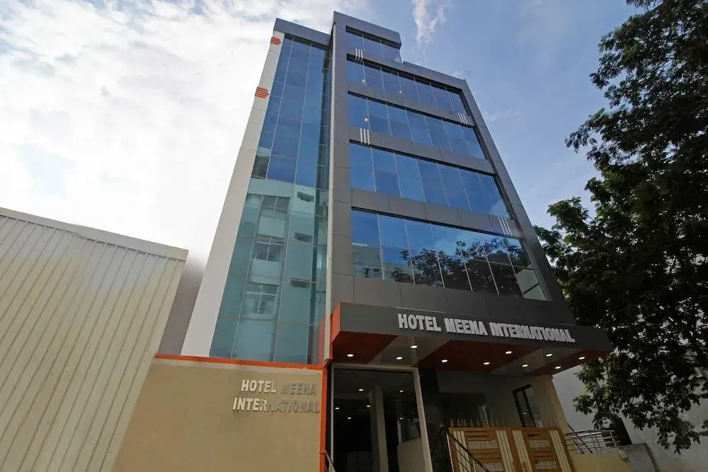 Hotel Meena International by OYO Rooms