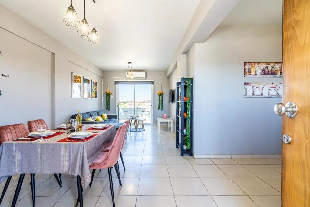 Color Nest 1-Bedroom Apartment in Larnaca