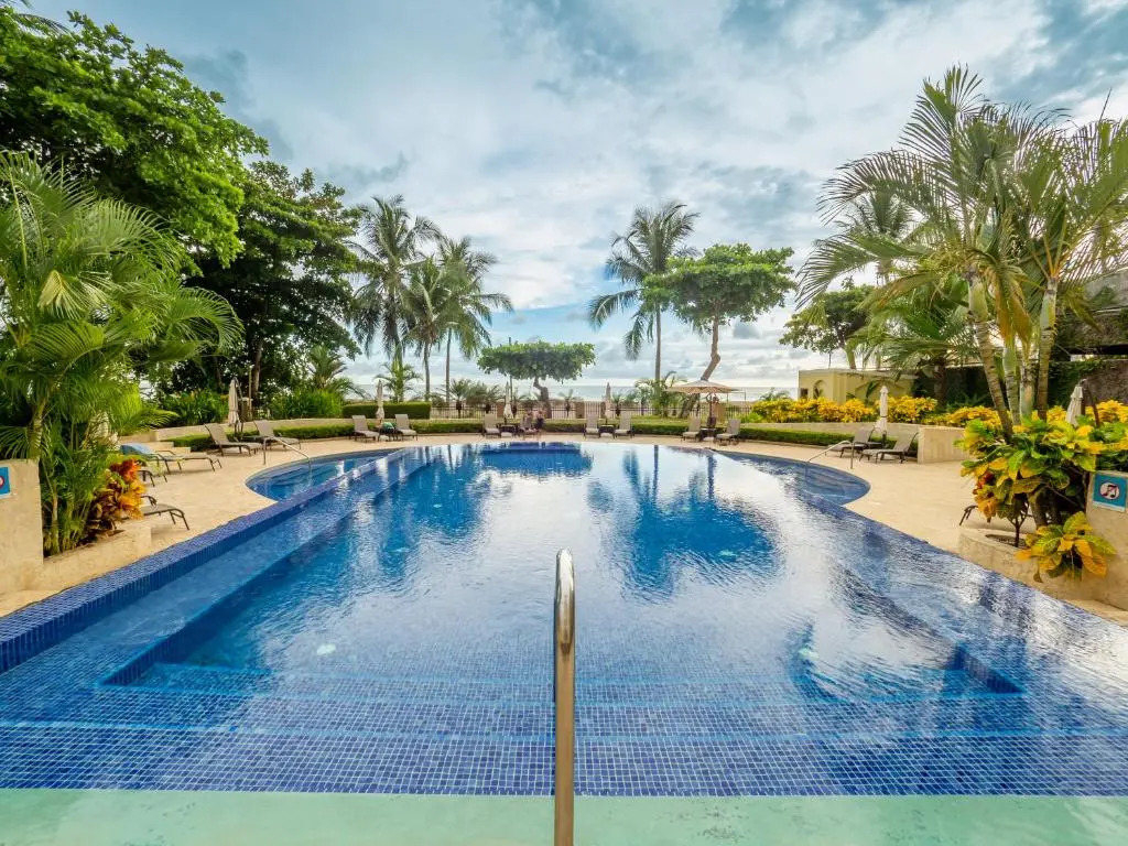 Ocean Terrace, Beachfront- A505