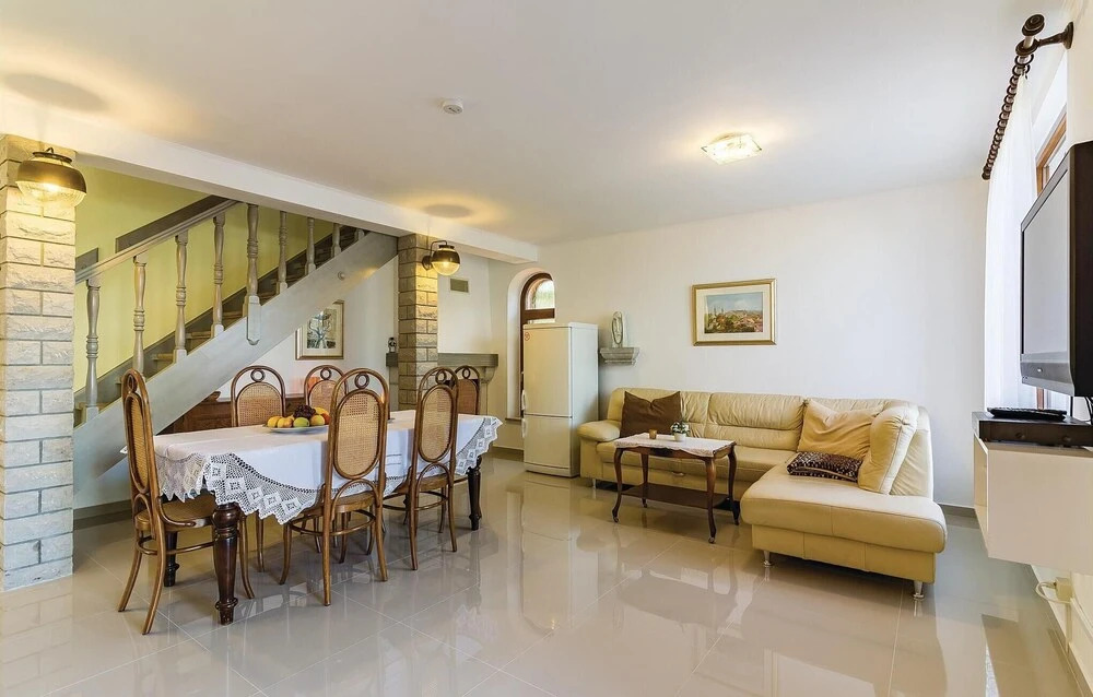 Beautiful Home In Pula