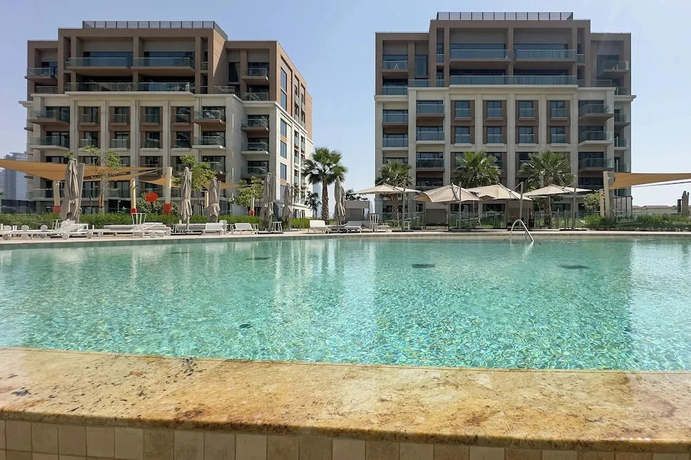 Luxury 1BR Apt in the Heart of City Walk