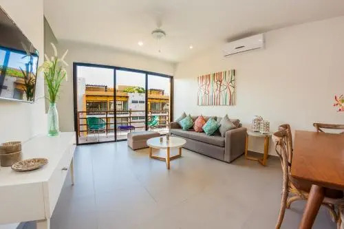 Amazing 2BR PH steps distance from the 5th Av by Happy Address