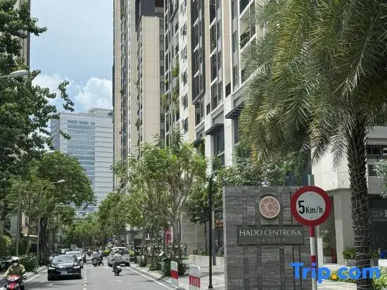 Ha Do Centrosa Apartments Iris Orchid