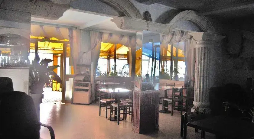 News Hotel