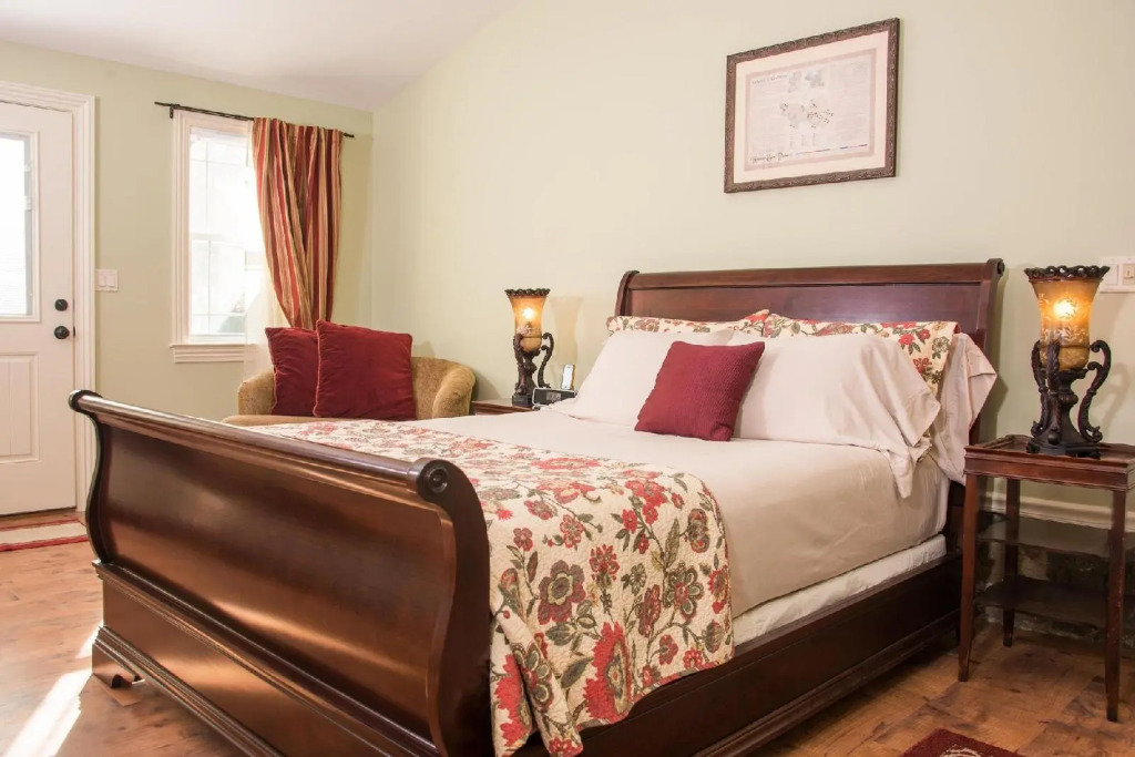 Caldwell House Bed and Breakfast