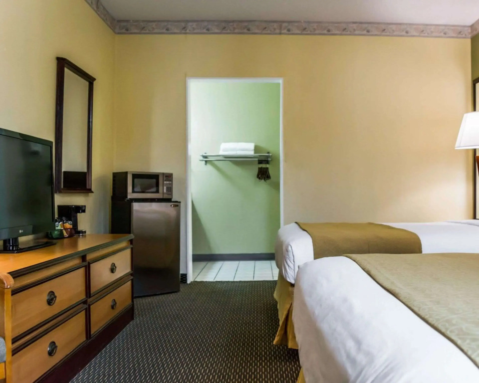 Quality Inn Tampa Airport - Cruise Port
