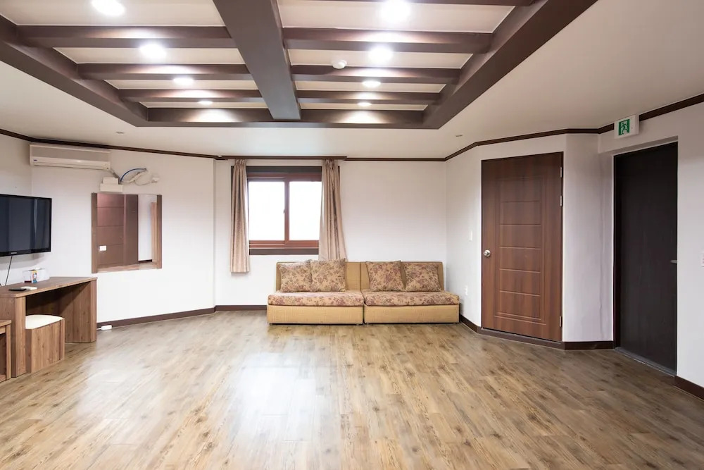 Dogo Elim Hotel