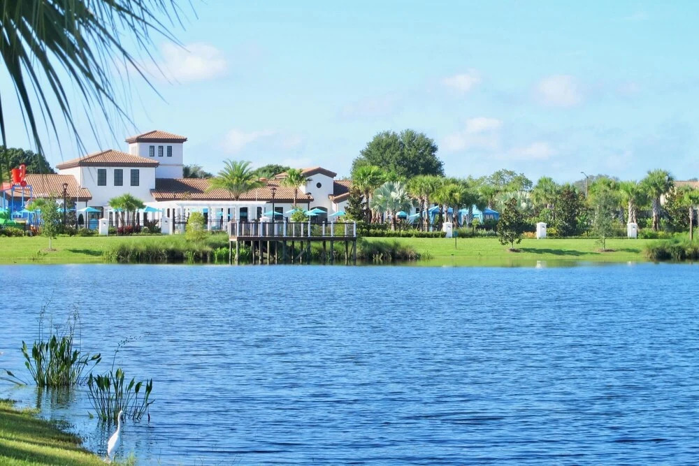 8BR Home - Near Disney - Private Pool and Hot Tub