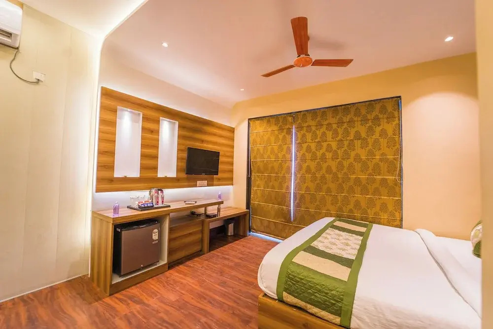 Shiv Rudraksh Resort, Near Assi Ghat
