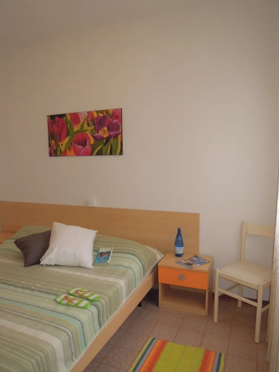 Nice Flat for 6 Guests With Private Garden