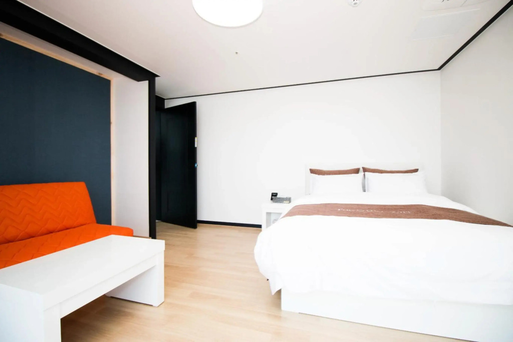 Yeosu Thestay Hostel